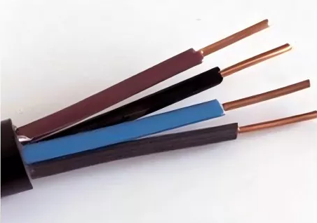 Які ізоляційні матеріали використовуються в контрольних кабелях із пластиковою ізоляцією?